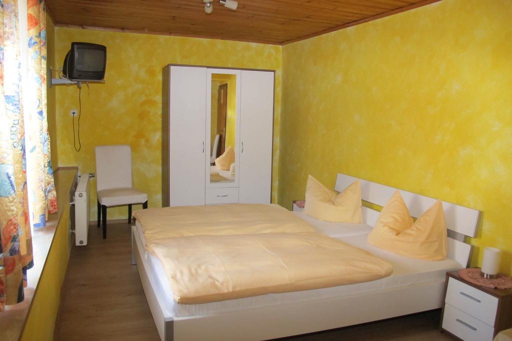 Hotel Garni Hauth Bernkastel-Kues Bagian luar foto